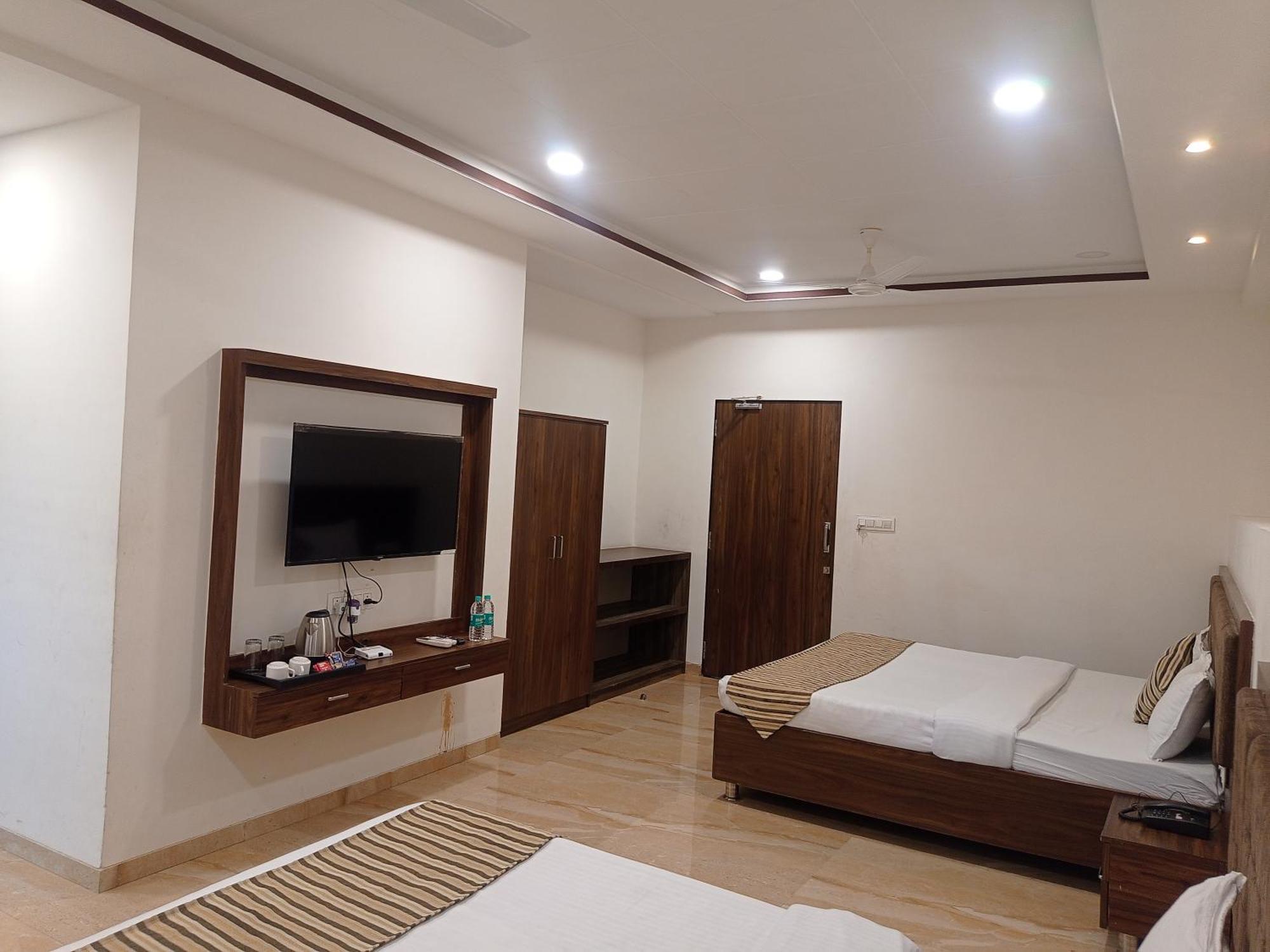 Sun Stone Hotel & Club - Jawai Sheoganj Exterior photo